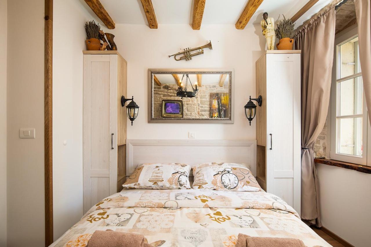 Domus Maximus Apartamento Pula Exterior foto